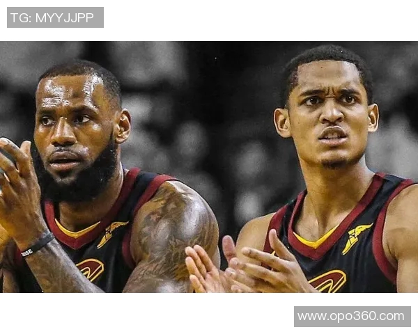 勇士与骑士季前赛精彩对决录像回顾分析与亮点总结