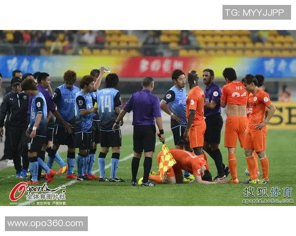 名古屋与川崎的激烈对决展现足球魅力与团队精神的巅峰较量 名古屋与川崎的激烈对决展现足球魅力与团队精神的巅峰较量