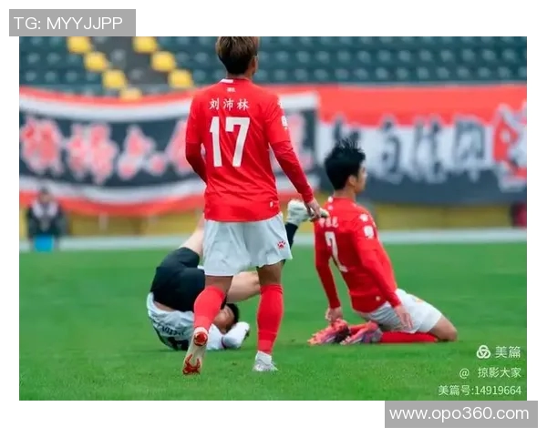 湖南湘涛迎战成都兴城争夺中甲联赛关键三分的激烈对决 湖南湘涛迎战成都兴城争夺中甲联赛关键三分的激烈对决