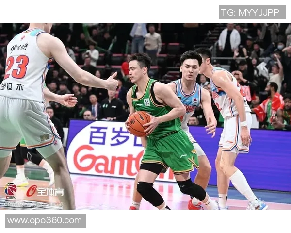 2017年CBA季后赛辽宁队与新疆队激战回顾及精彩瞬间分析